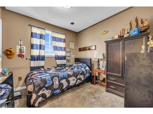 10 Leslie Street, Jarvis, ON - Indoor Photo Showing Bedroom