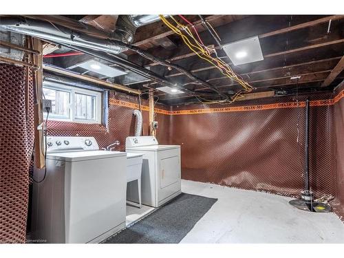 104 Edgemont Street N, Hamilton, ON - Indoor Photo Showing Laundry Room