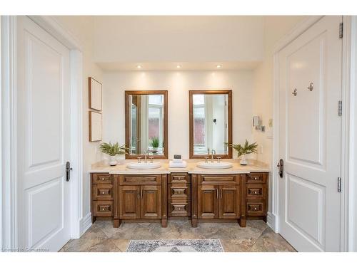 115 Rosemary Lane, Ancaster, ON - Indoor Photo Showing Bathroom