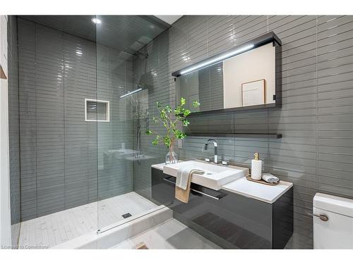 115 Rosemary Lane, Ancaster, ON - Indoor Photo Showing Bathroom