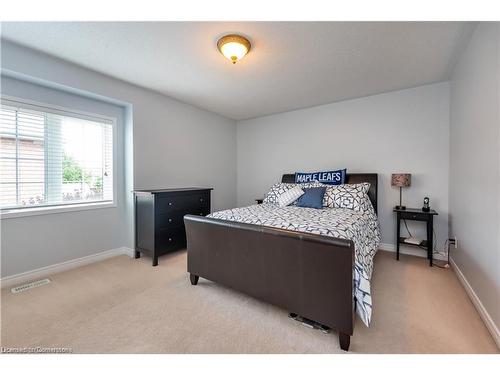 2391 Curtis Road, Burlington, ON - Indoor Photo Showing Bedroom