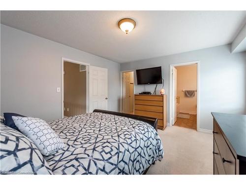 2391 Curtis Road, Burlington, ON - Indoor Photo Showing Bedroom