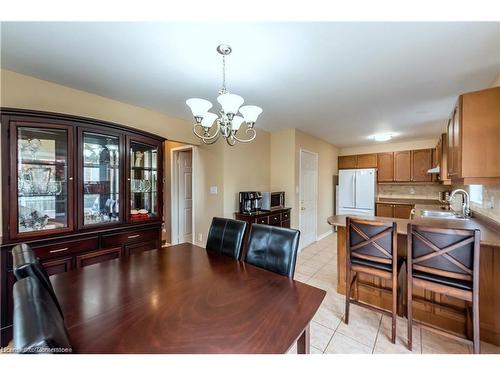 2391 Curtis Road, Burlington, ON - Indoor Photo Showing Dining Room