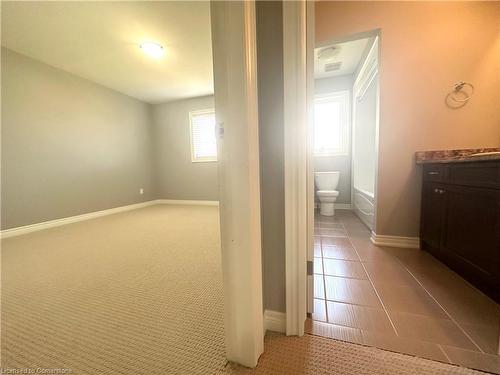 9409 Hendershot Boulevard, Niagara Falls, ON - Indoor Photo Showing Other Room