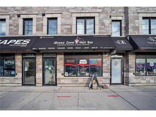 559 Lakeshore Road E, Mississauga, ON 