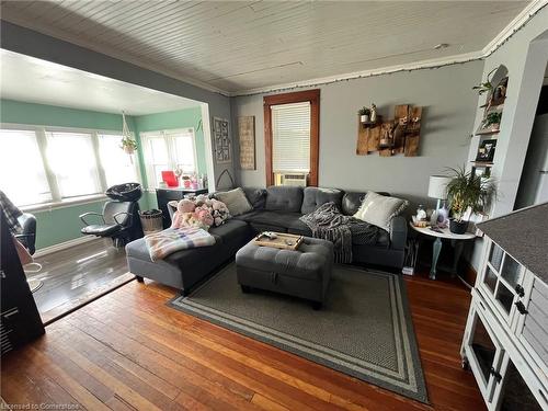 2689 Northshore Drive, Dunnville, ON - Indoor Photo Showing Living Room