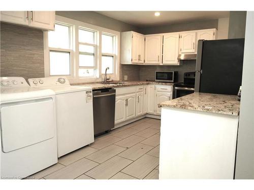 11 Woodman Drive, Brantford, ON - Indoor Photo Showing Kitchen