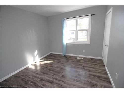 11 Woodman Drive, Brantford, ON - Indoor Photo Showing Other Room