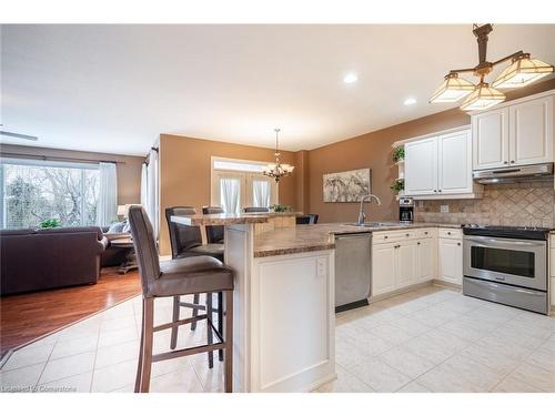 5 Maryheather Crescent, Flamborough, ON - Indoor Photo Showing Kitchen