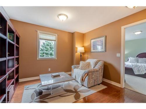 5 Maryheather Crescent, Flamborough, ON - Indoor Photo Showing Bedroom