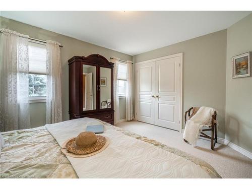 5 Maryheather Crescent, Flamborough, ON - Indoor Photo Showing Bedroom