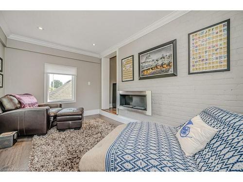 90 Peter Street, Hamilton, ON - Indoor Photo Showing Living Room With Fireplace