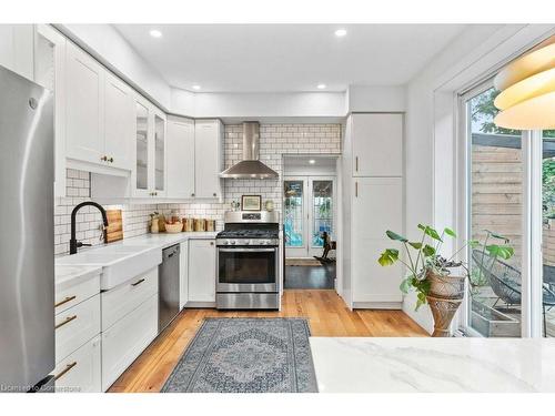 120 Gibson Avenue, Hamilton, ON - Indoor Photo Showing Kitchen With Upgraded Kitchen