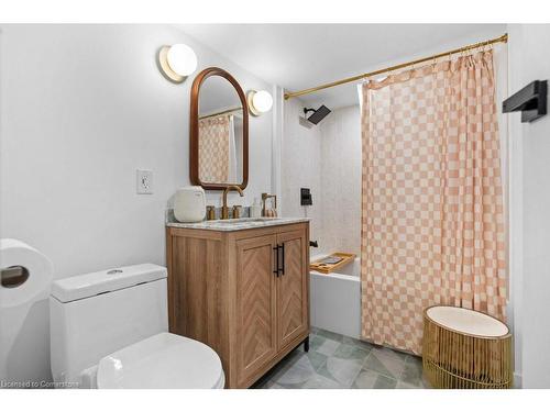 120 Gibson Avenue, Hamilton, ON - Indoor Photo Showing Bathroom