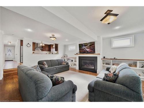 14 Jacqueline Boulevard, Hamilton, ON - Indoor Photo Showing Living Room With Fireplace