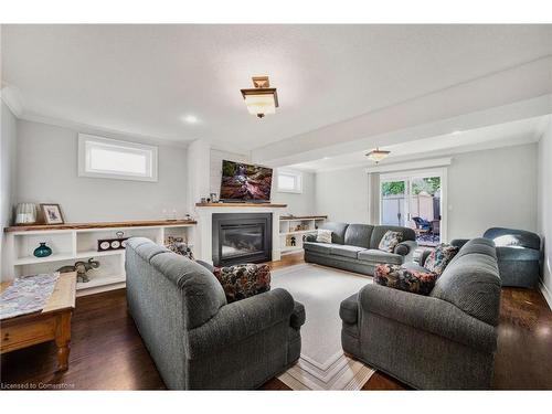 14 Jacqueline Boulevard, Hamilton, ON - Indoor Photo Showing Living Room With Fireplace