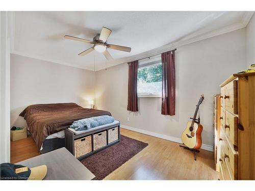 14 Jacqueline Boulevard, Hamilton, ON - Indoor Photo Showing Bedroom