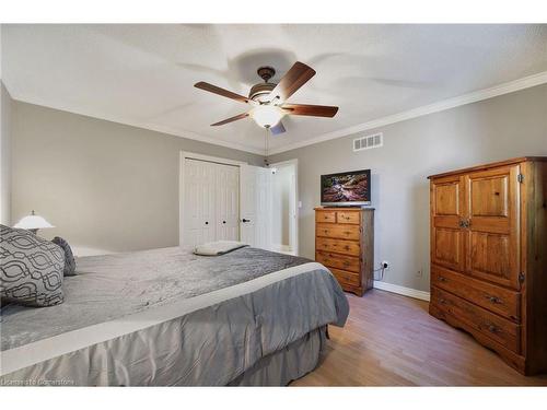 14 Jacqueline Boulevard, Hamilton, ON - Indoor Photo Showing Bedroom