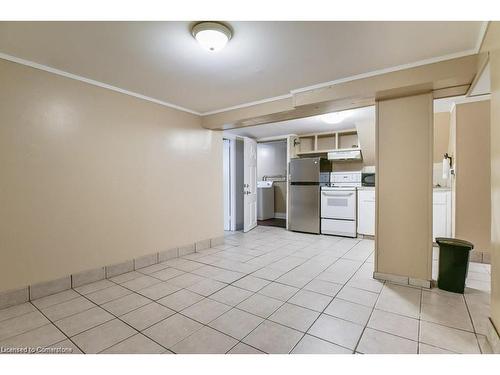 Lower-249 West 5Th Street, Hamilton, ON - Indoor Photo Showing Kitchen