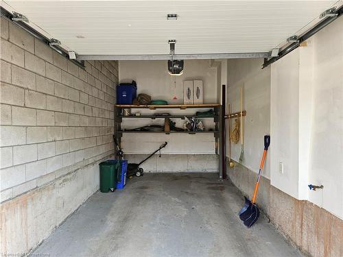 1817 Creek Way, Burlington, ON - Indoor Photo Showing Garage