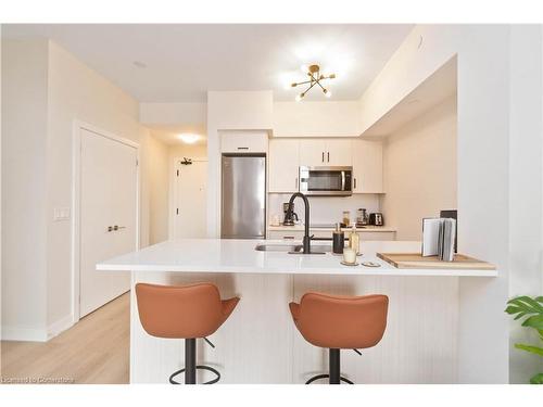 524-600 North Service Road, Stoney Creek, ON - Indoor Photo Showing Kitchen With Stainless Steel Kitchen