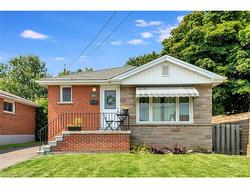 584 East 27th Street  Hamilton, ON L8V 3H6