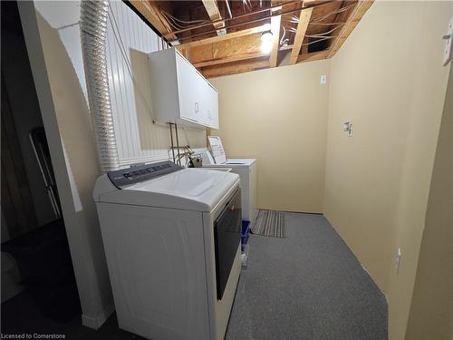 2-40 Rutledge Court, Hamilton, ON - Indoor Photo Showing Laundry Room