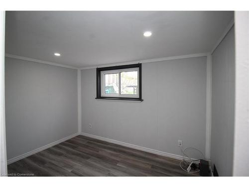 1-19 Delena Avenue N, Hamilton, ON - Indoor Photo Showing Other Room