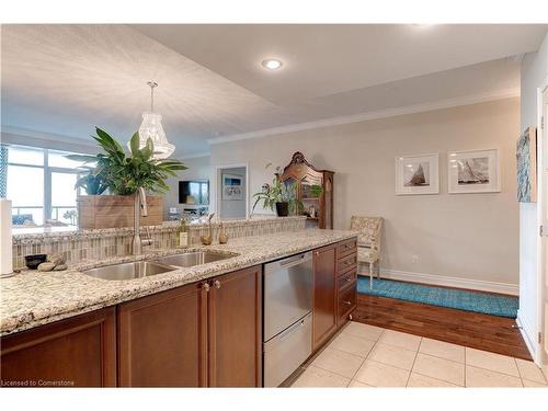 304-1477 Lakeshore Road, Burlington, ON - Indoor Photo Showing Kitchen With Double Sink