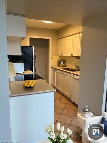 306-200 Limeridge Road, Hamilton, ON - Indoor Photo Showing Kitchen With Double Sink