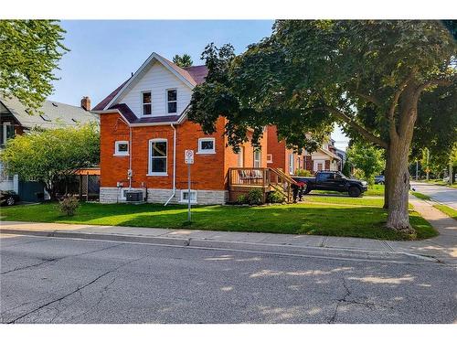 907 Vine Street, Cambridge, ON - Outdoor With Facade