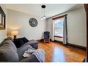 907 Vine Street, Cambridge, ON  - Indoor Photo Showing Living Room 