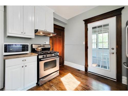 907 Vine Street, Cambridge, ON - Indoor Photo Showing Kitchen