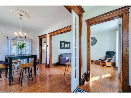 907 Vine Street, Cambridge, ON - Indoor Photo Showing Dining Room