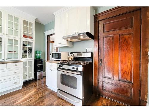 907 Vine Street, Cambridge, ON - Indoor Photo Showing Kitchen