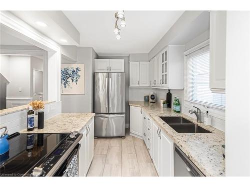 120 Aylmer Crescent, Hamilton, ON - Indoor Photo Showing Kitchen With Double Sink With Upgraded Kitchen