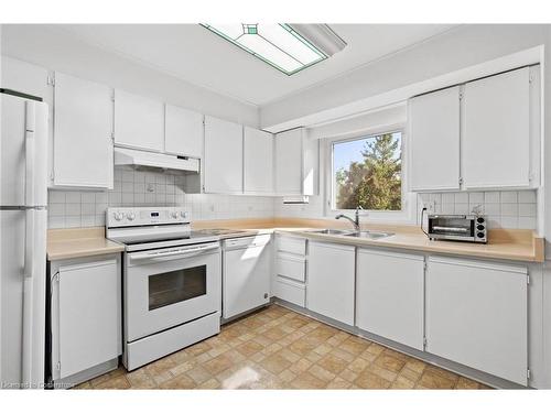 592 Grays Road, Hamilton, ON - Indoor Photo Showing Kitchen With Double Sink