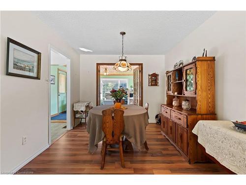 592 Grays Road, Hamilton, ON - Indoor Photo Showing Dining Room