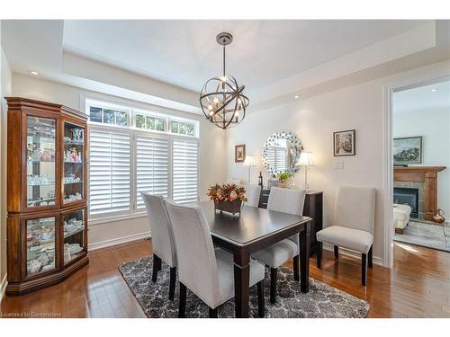 3082 Ingleton Lane, Oakville, ON - Indoor Photo Showing Dining Room