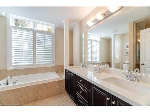 3082 Ingleton Lane, Oakville, ON - Indoor Photo Showing Bathroom