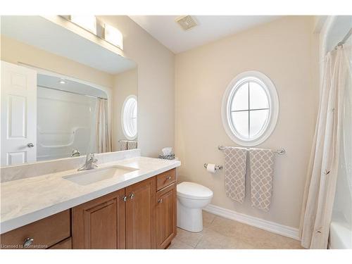 3082 Ingleton Lane, Oakville, ON - Indoor Photo Showing Bathroom