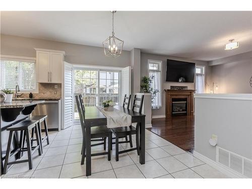 2339 Orchard Road, Burlington, ON - Indoor Photo Showing Dining Room