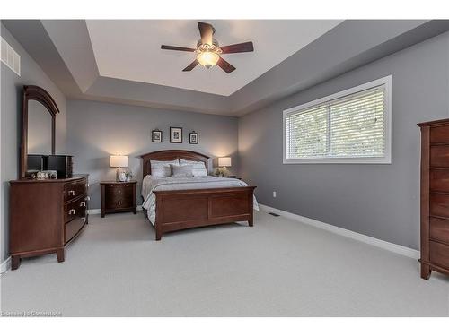 2339 Orchard Road, Burlington, ON - Indoor Photo Showing Bedroom