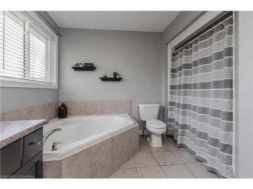 2339 Orchard Road, Burlington, ON - Indoor Photo Showing Bathroom