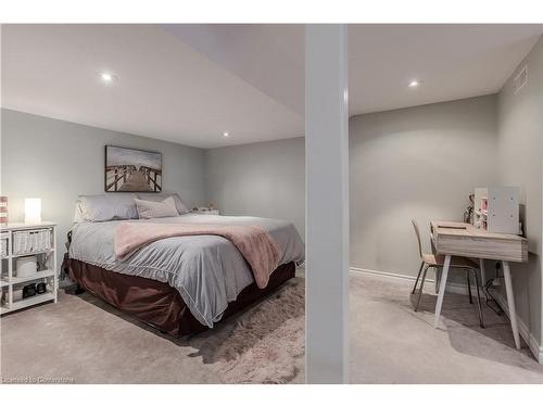 2339 Orchard Road, Burlington, ON - Indoor Photo Showing Bedroom