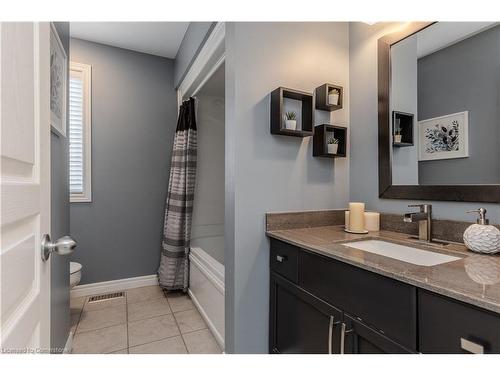 2339 Orchard Road, Burlington, ON - Indoor Photo Showing Bathroom