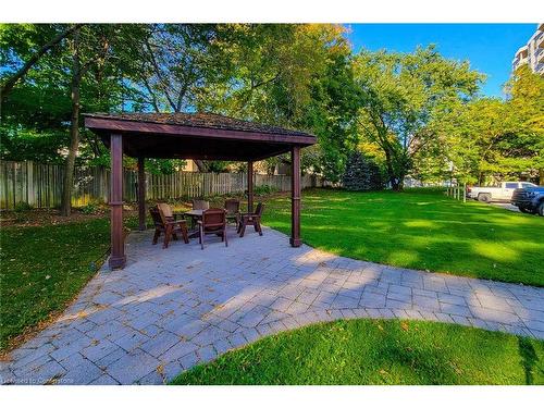 108-1225 North Shore Boulevard E, Burlington, ON - Outdoor With Backyard