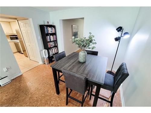 108-1225 North Shore Boulevard E, Burlington, ON - Indoor Photo Showing Dining Room