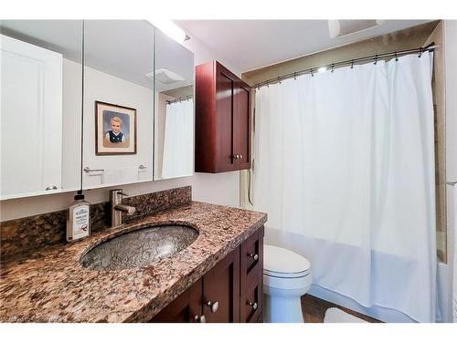 108-1225 North Shore Boulevard E, Burlington, ON - Indoor Photo Showing Bathroom