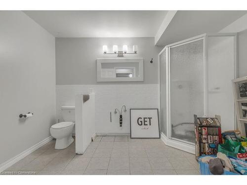 6 Palmerston Place, Hamilton, ON - Indoor Photo Showing Bathroom